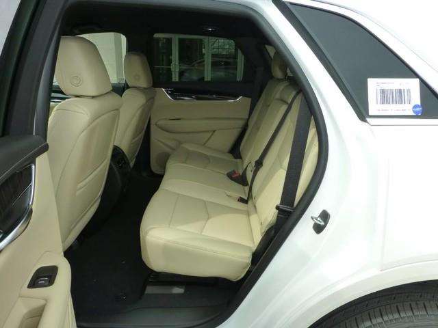 2017 Cadillac XT5 4dr SUV